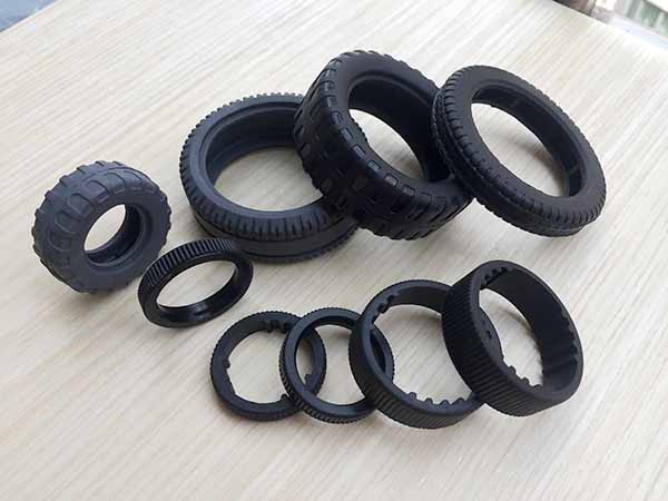 玩具塑胶轮厂家来讲解如何区分塑胶玩具与橡胶玩具